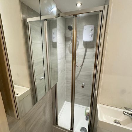 Cozy En-Suite Near Stratford Лондон Екстер'єр фото