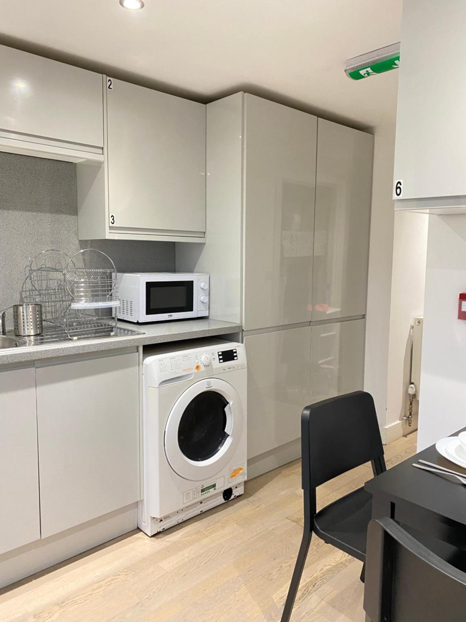 Cozy En-Suite Near Stratford Лондон Екстер'єр фото