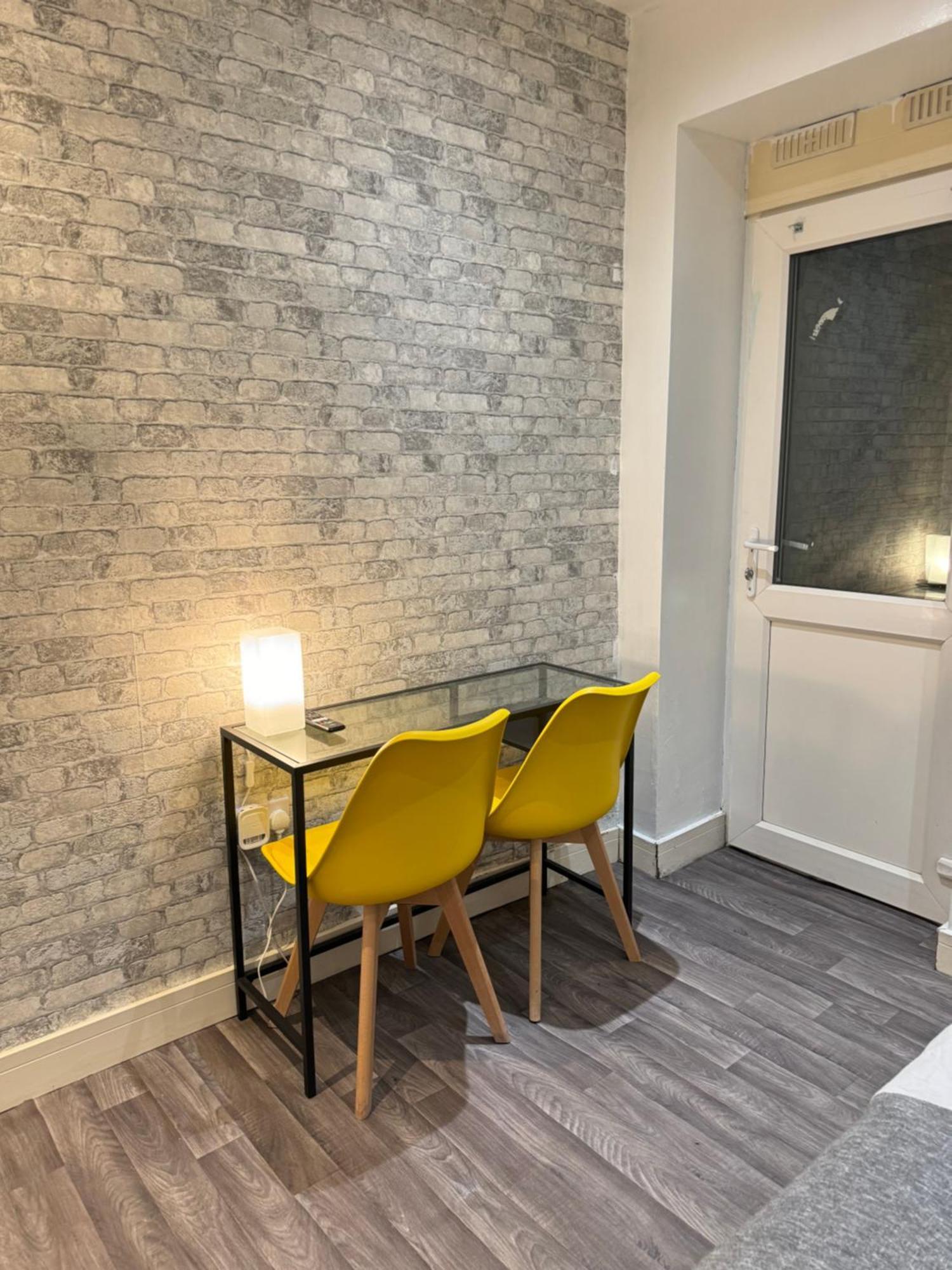 Cozy En-Suite Near Stratford Лондон Екстер'єр фото